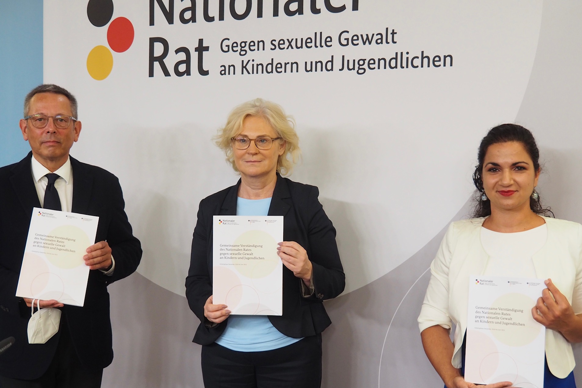 Nationaler Rat gegen sexuelle Gewalt an Kindern und Jugendlichen legt „Gemeinsame Verständigung“ vor