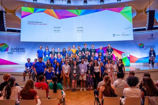 Teilnehmer bei den Jugendpolitiktagen